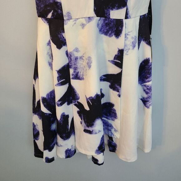 LULU"S Seeing Chic Blue and Ivory Print Skater Dress Womens S NWT Style 338362 - Picture 13 of 16